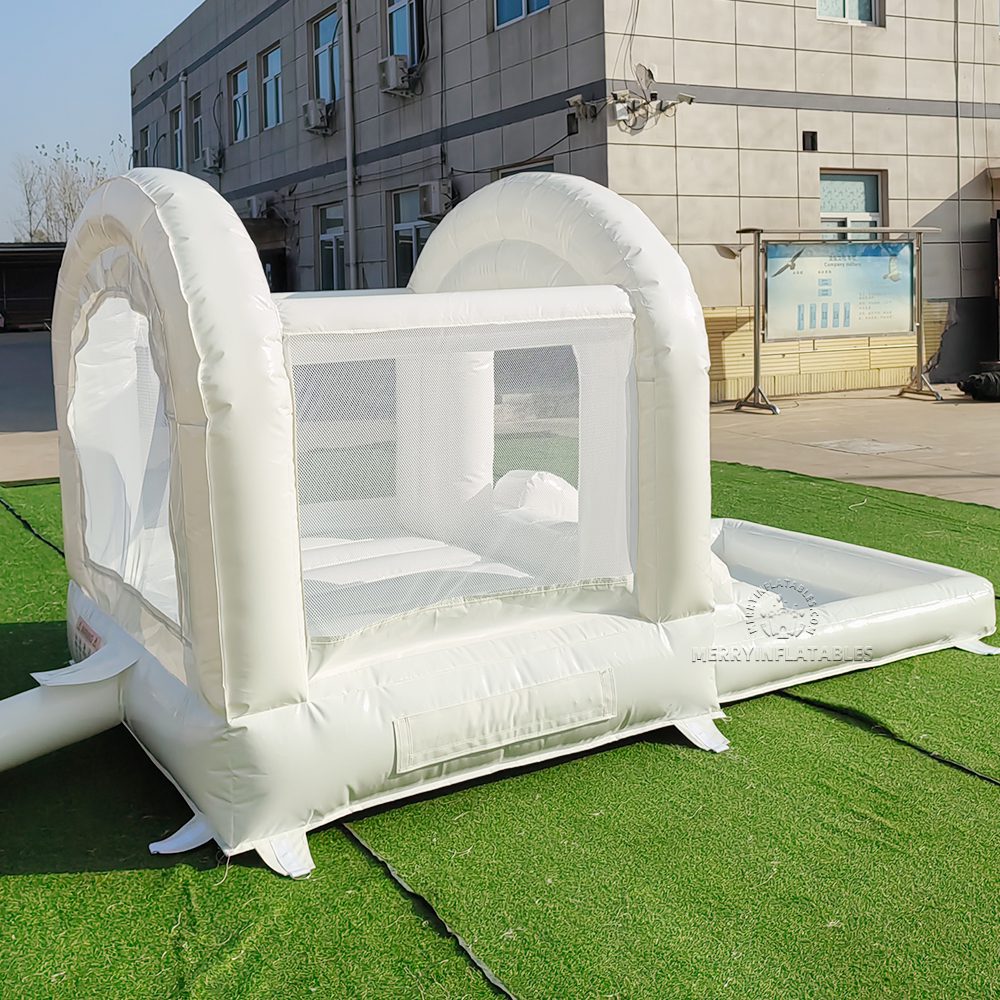 White Rainbow Bounce House s kombinovaným mini ihriskom s loptičkou thumbnail 3