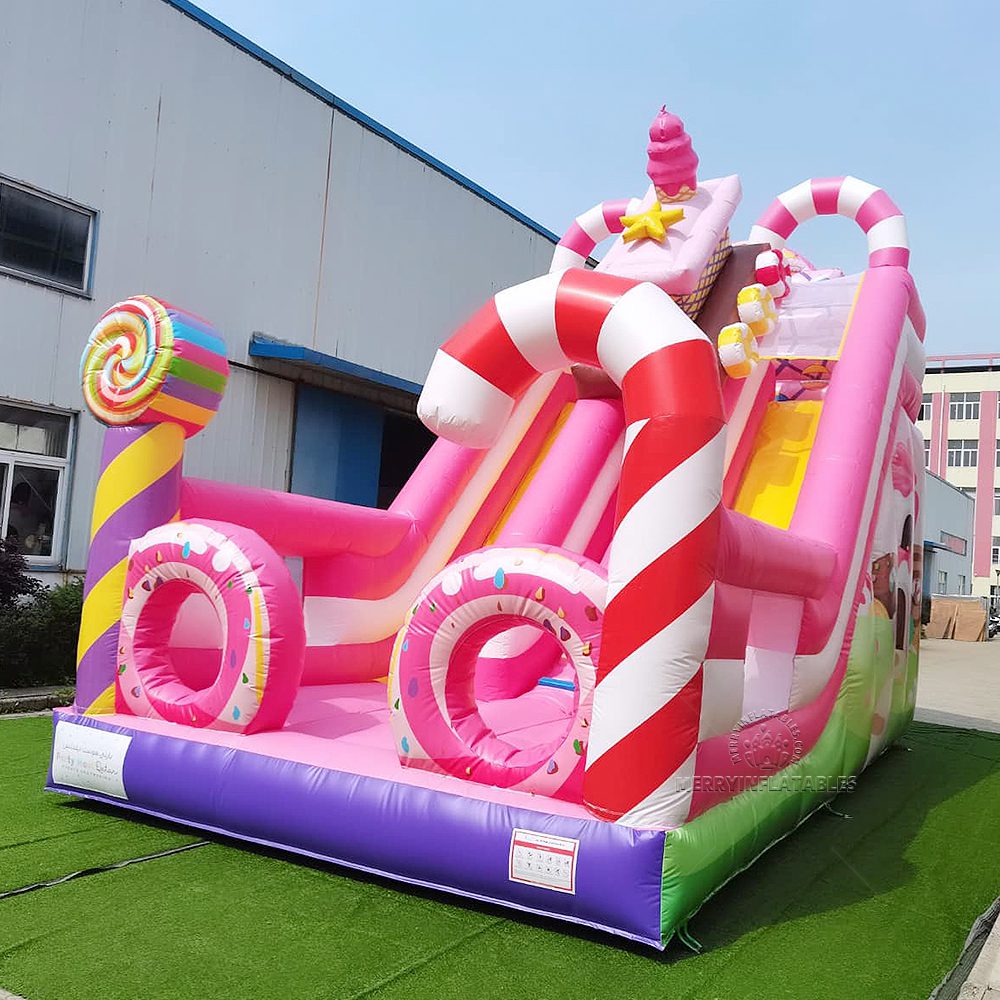 Dievčenský skákací hrad s motívom cukroviniek Obrovská šmykľavka kombinačná nafukovacia šmykľavka thumbnail 2