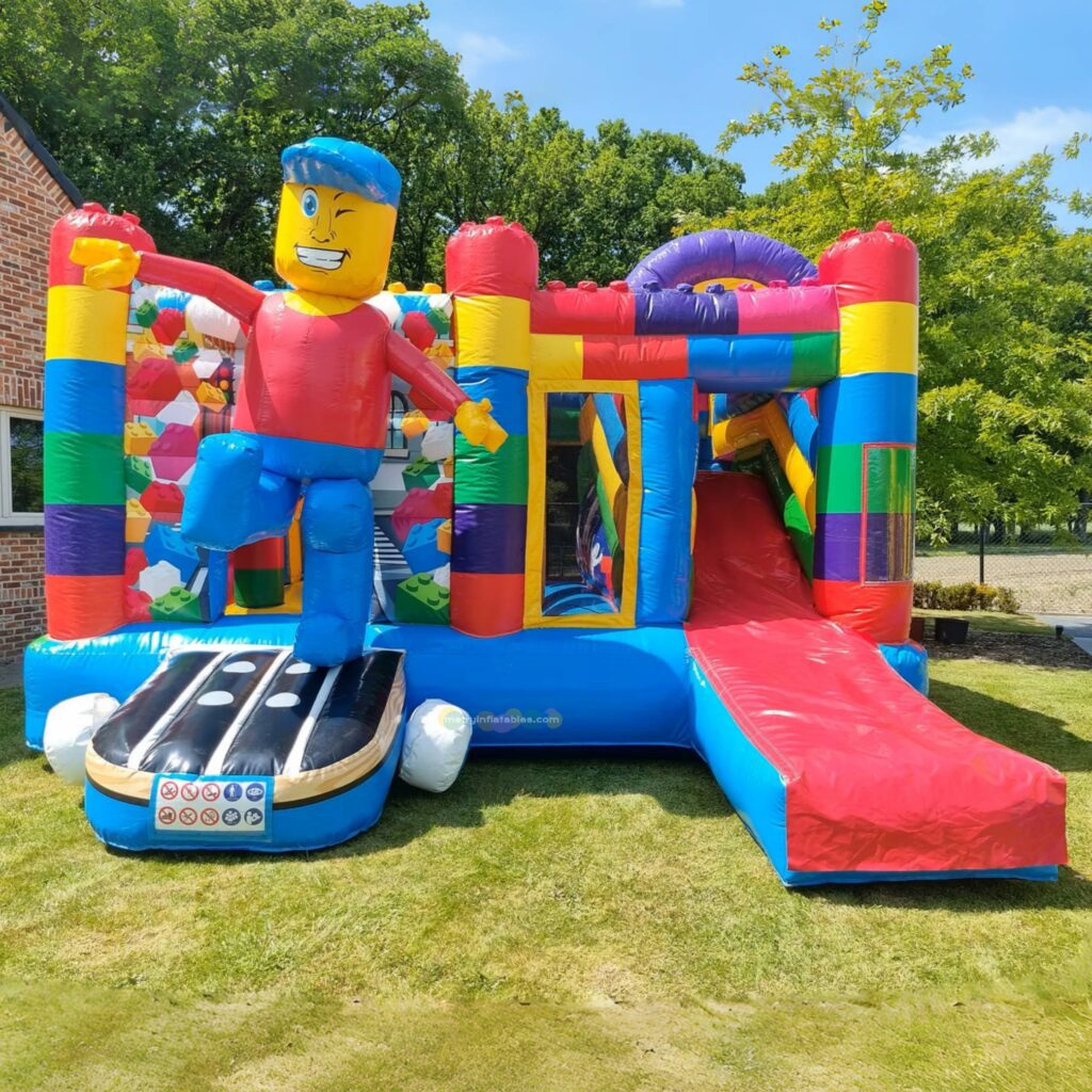 Nafukovací skákací hrad s LEGO tematikou, kreslený film, hrad, mesačná chôdza, mäkké ihrisko thumbnail 4