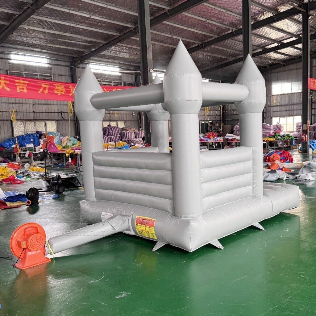 Sivý skákací domček, skákací hrad, nafukovací hrad pre deti, hrad Castillo Moonwalk thumbnail 5