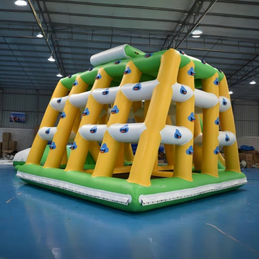 Nafukovacia pyramídová šmykľavka Aqua Water Plávajúca lezecká veža Jachta Tobogán Vodný park thumbnail 2