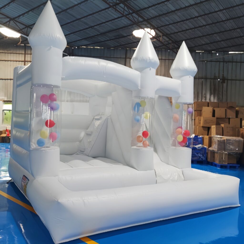 Nafukovací biely skákací dom so šmykľavkou/loptičkami/fúkaním balónov Castillo Château Toboggan Gonflable thumbnail 3